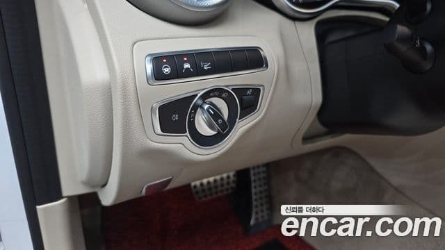 Mercedes-Benz C-Class 2021 — ფოტო 18/20