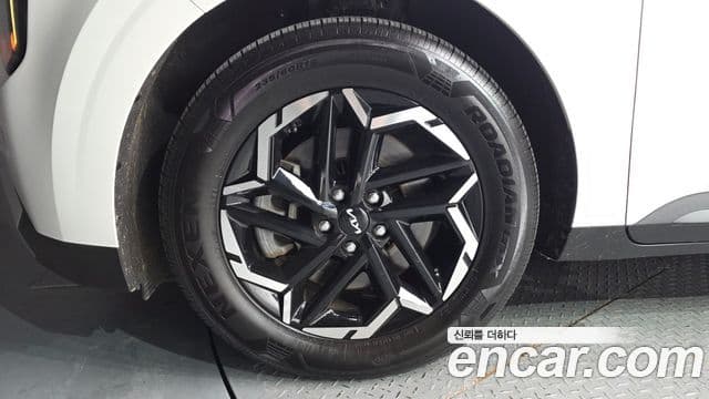 Kia Carnival 2024 — ფოტო 5/20
