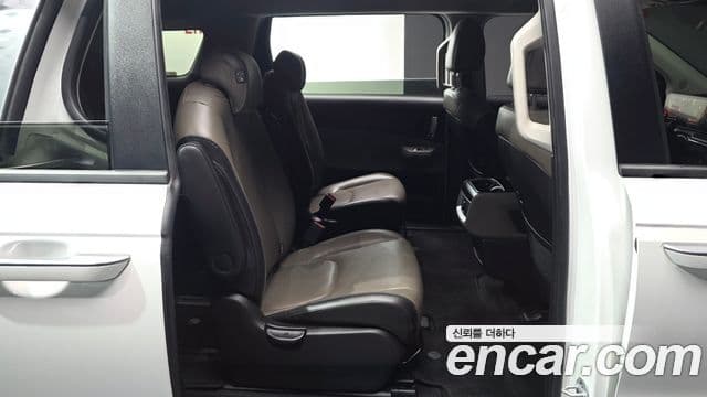 Kia Carnival 2024 — ფოტო 11/20