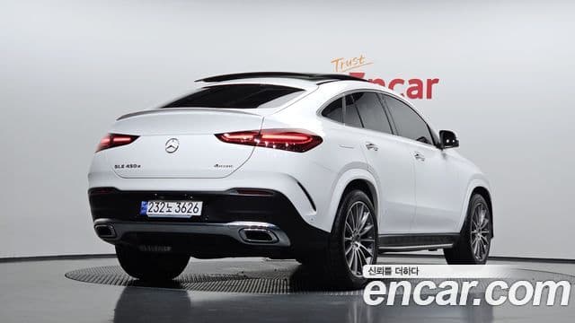 Mercedes-Benz GLE-Class 2024 — Фото 2/20