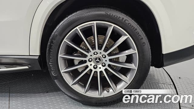 Mercedes-Benz GLE-Class 2024 — Photo 14/35