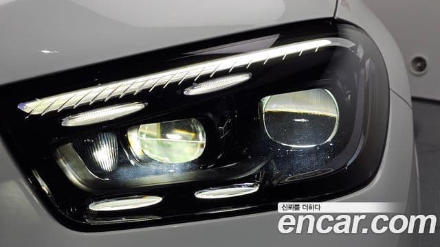 Mercedes-Benz GLE-Class 2024 — Photo 33/35
