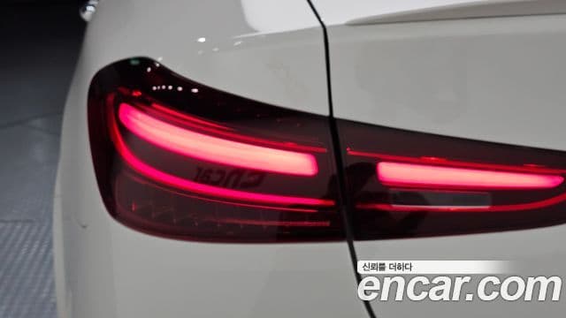 Mercedes-Benz GLE-Class 2024 — Photo 6/35
