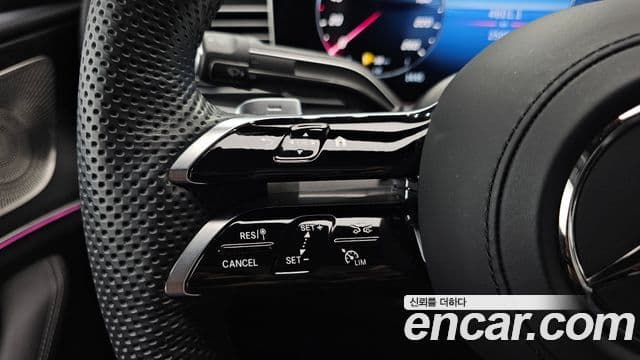 Mercedes-Benz GLE-Class 2024 — Photo 3/35