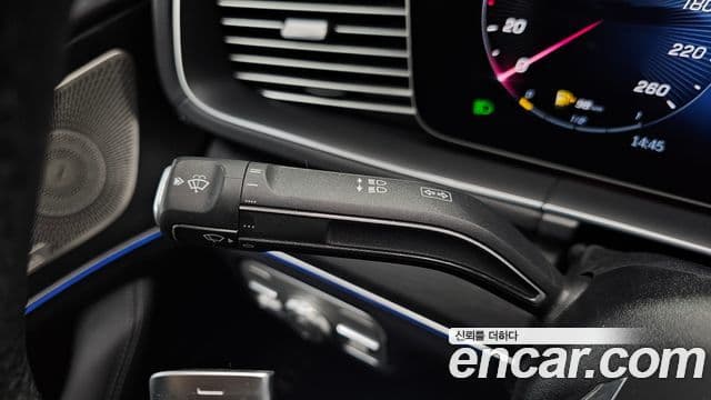 Mercedes-Benz GLE-Class 2024 — Photo 32/35
