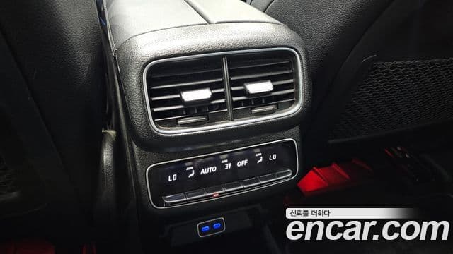 Mercedes-Benz GLE-Class 2024 — Photo 4/35