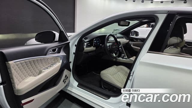 Genesis G70 2021 — ფოტო 10/20