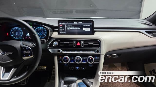 Genesis G70 2021 — ფოტო 17/20