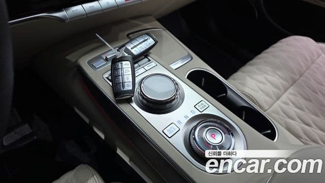 Genesis GV70 2023 — фото 7 из 20