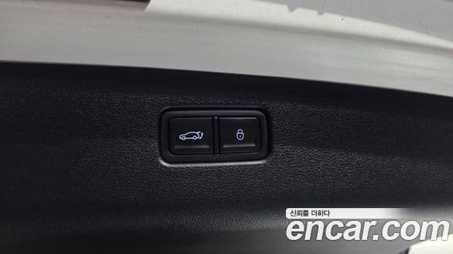 Genesis GV70 2023 — фото 20 из 20