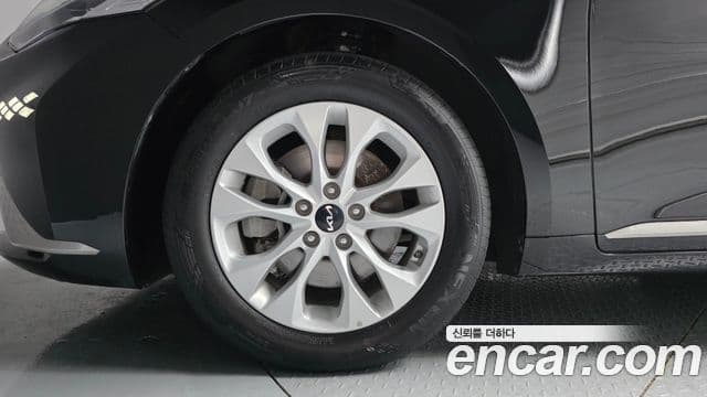 Kia K8 2022 — ფოტო 5/20