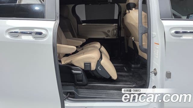 Toyota Sienna 2023 — Photo 1/20