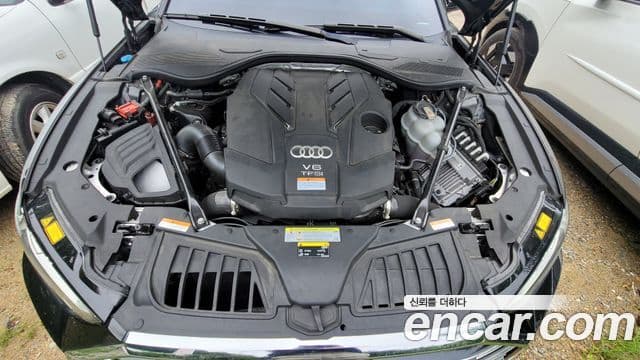 Audi A8 2020 — Şəkil 14/15