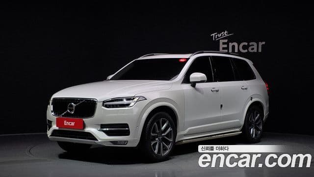 Volvo XC90 2018 — Photo 2/20