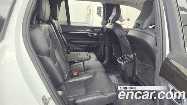 Volvo XC90 2018 — Photo 9/20
