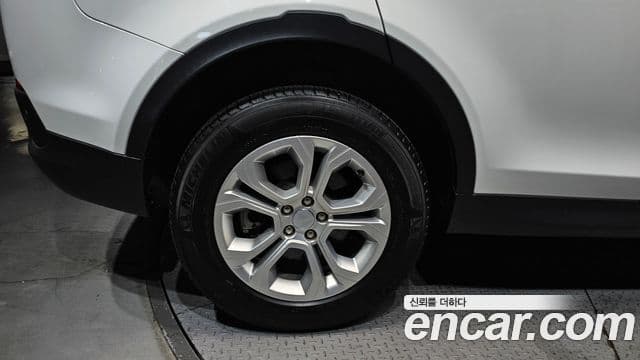 Land Rover Discovery Sport 2022 — фото 5 из 20