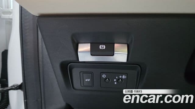 Land Rover Discovery Sport 2022 — фото 20 из 20