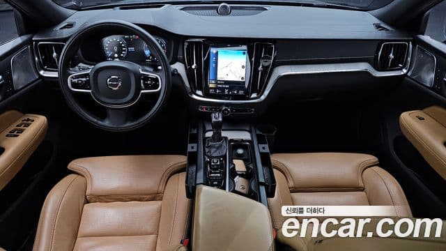 Volvo V60 Cross Country 2019 — ფოტო 7/20