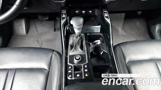 Kia Sorento 2022 — ფოტო 9/20