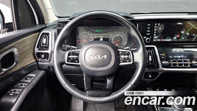 Kia Sorento 2022 — ფოტო 14/20