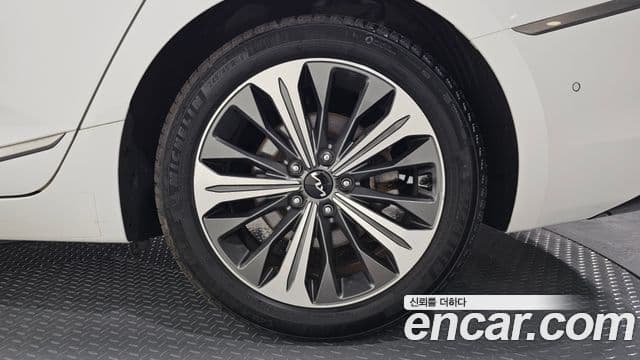 Kia K8 2021 — Photo 26/38