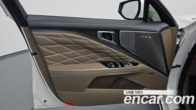 Kia K8 2021 — Photo 13/38