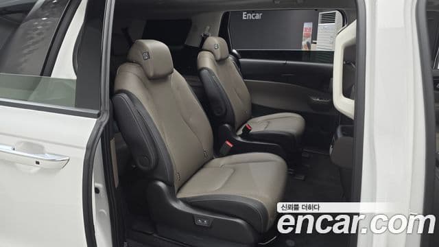 Kia Carnival 2025 — Фото 12/20