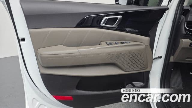 Kia Carnival 2025 — Şəkil 13/39