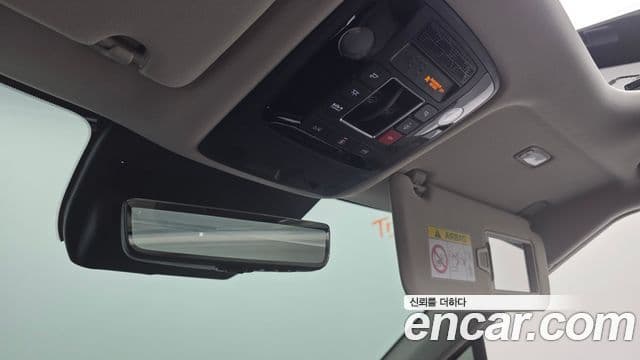 Kia Carnival 2025 — Şəkil 2/39