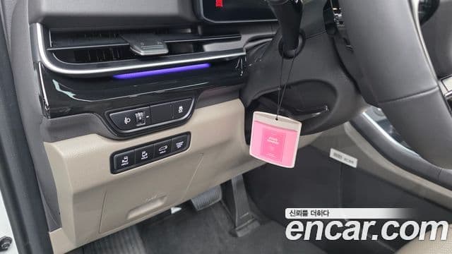 Kia Carnival 2025 — Şəkil 20/39