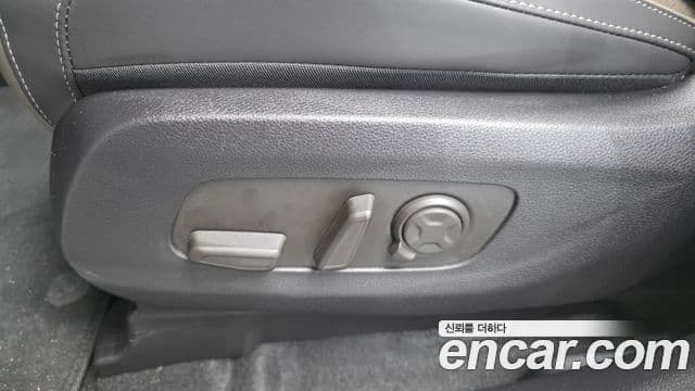 Kia Carnival 2025 — Şəkil 4/39