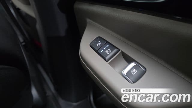 Kia Carnival 2025 — Şəkil 21/39