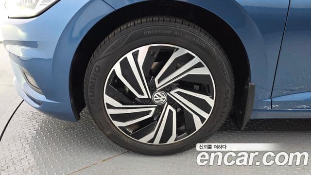 Volkswagen Jetta 2020 — ფოტო 5/20