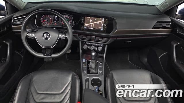 Volkswagen Jetta 2020 — ფოტო 7/20