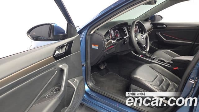 Volkswagen Jetta 2020 — фото 10 из 20