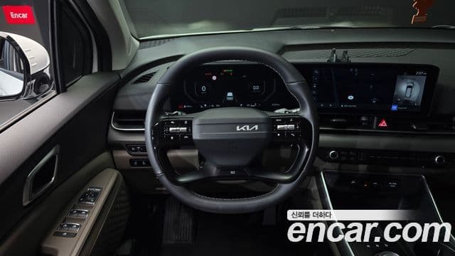 Kia Carnival 2025 — фото 13 из 20