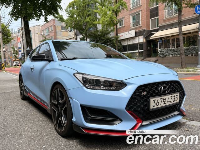 Hyundai Veloster 2021 — ფოტო 8/20