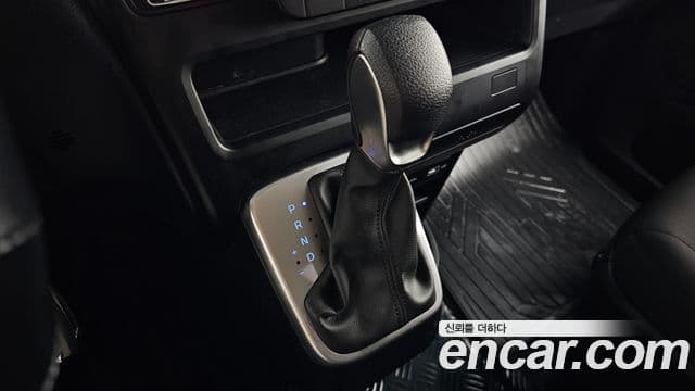 Hyundai Staria 2021 — Фото 9/20