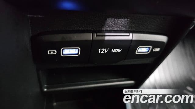Hyundai Staria 2021 — Фото 16/20