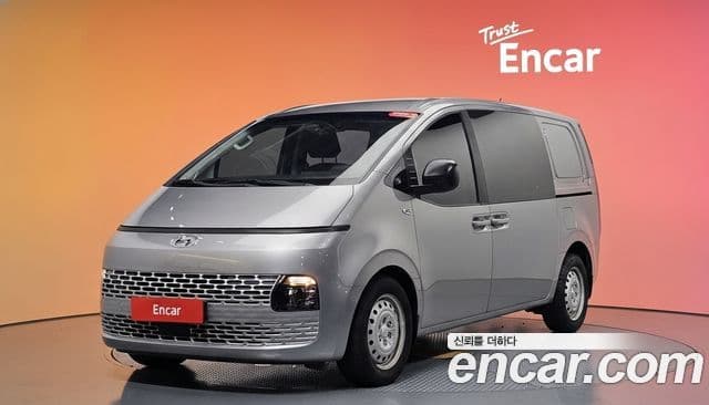 Hyundai Staria 2021 — Фото 1/20