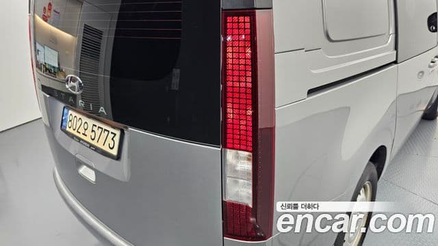 Hyundai Staria 2021 — Şəkil 4/32