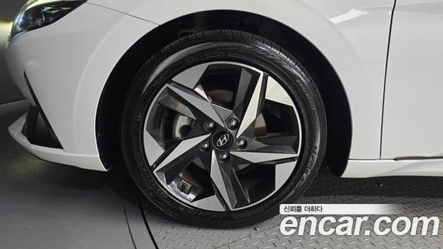 Hyundai Avante 2020 — ფოტო 5/20