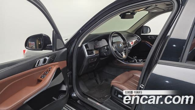 BMW X5 2021 — фото 10 из 20