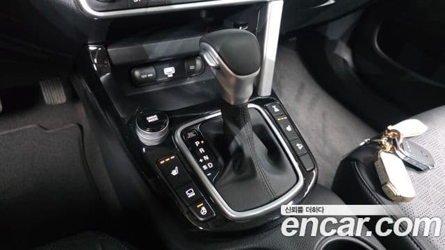 Kia Seltos 2022 — ფოტო 9/20