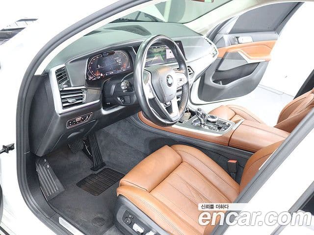 BMW X7 2019 — ფოტო 15/20