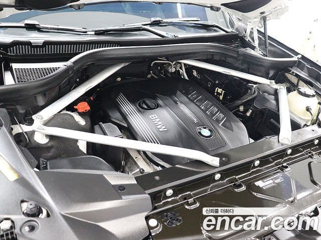 BMW X7 2019 — ფოტო 18/20