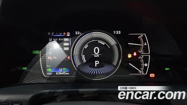 Lexus ES300h 2023 — ფოტო 8/20