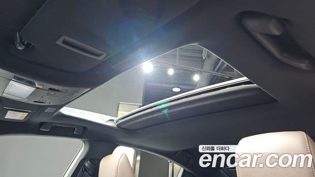 Lexus ES300h 2023 — ფოტო 19/20