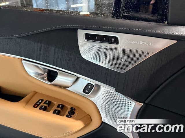 Volvo XC90 2024 — Photo 19/20