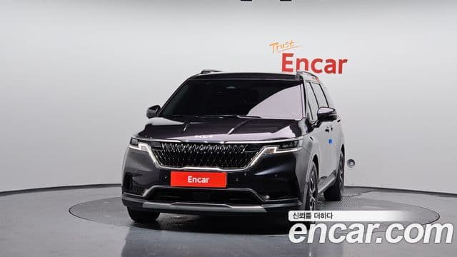 Kia Carnival 2023 — ფოტო 3/20